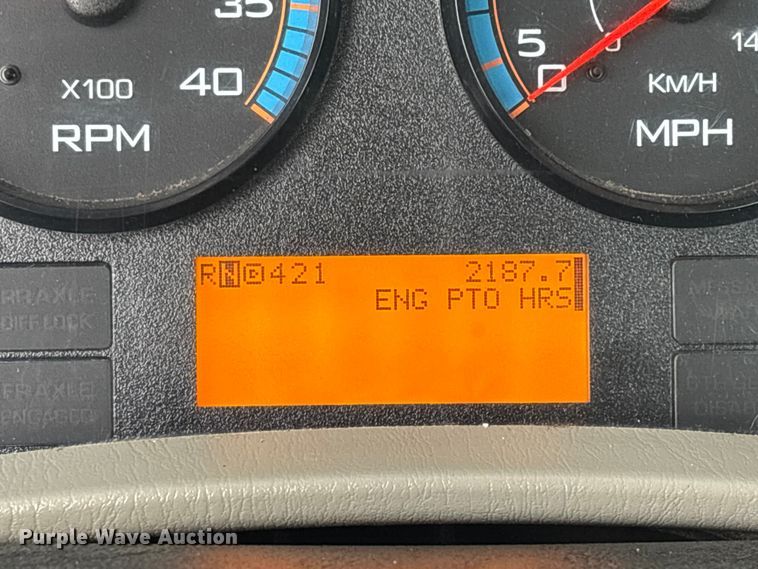 image for item FG0471 2016 International 4300 utility / service truck