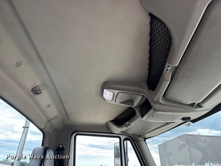 image for item FG0471 2016 International 4300 utility / service truck