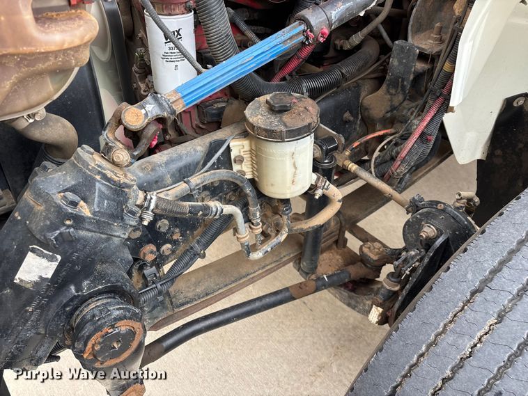 image for item FG0471 2016 International 4300 utility / service truck