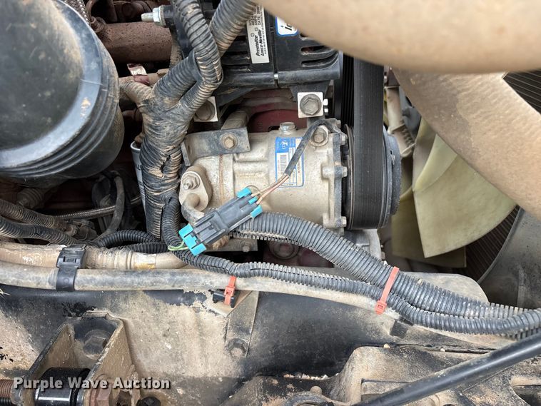 image for item FG0471 2016 International 4300 utility / service truck