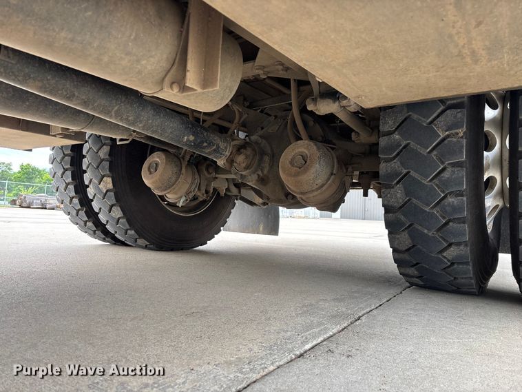image for item FG0471 2016 International 4300 utility / service truck
