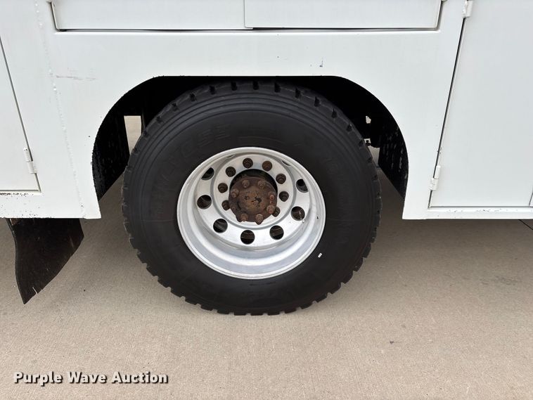 image for item FG0471 2016 International 4300 utility / service truck