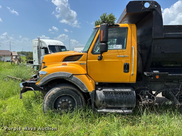 image for item FG0541 2009 International WorkStar 7500 dump truck