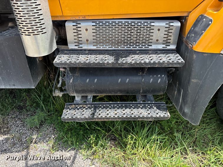 image for item FG0541 2009 International WorkStar 7500 dump truck