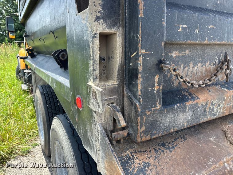 image for item FG0541 2009 International WorkStar 7500 dump truck