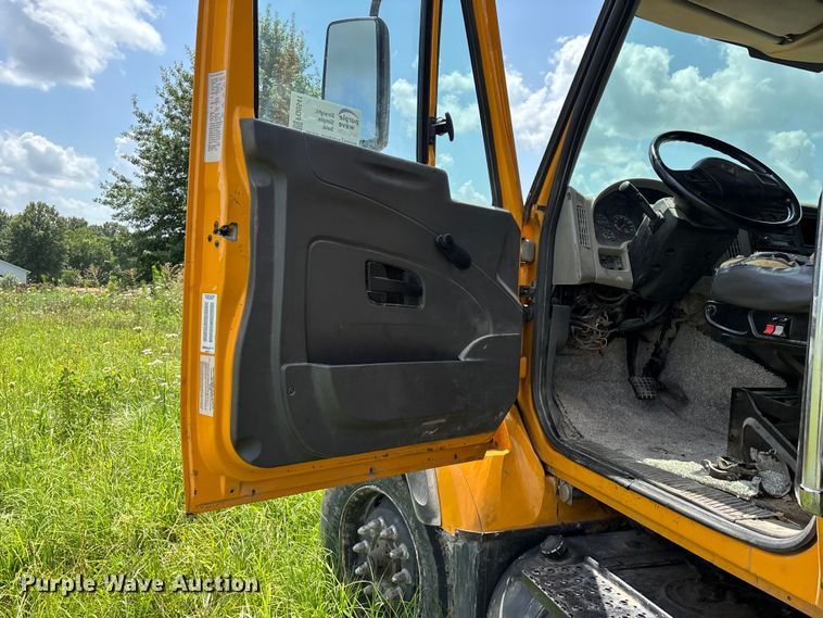 image for item FG0541 2009 International WorkStar 7500 dump truck
