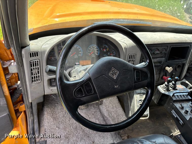 image for item FG0541 2009 International WorkStar 7500 dump truck