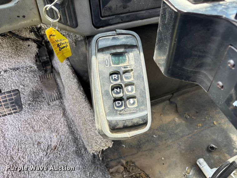 image for item FG0541 2009 International WorkStar 7500 dump truck