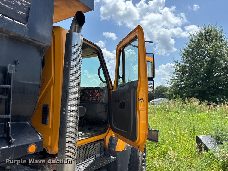 image for item FG0541 2009 International WorkStar 7500 dump truck