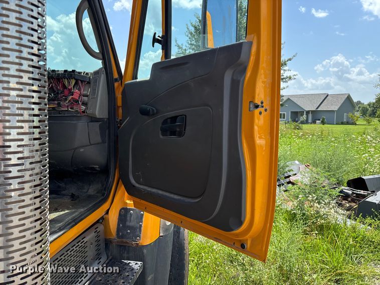 image for item FG0541 2009 International WorkStar 7500 dump truck