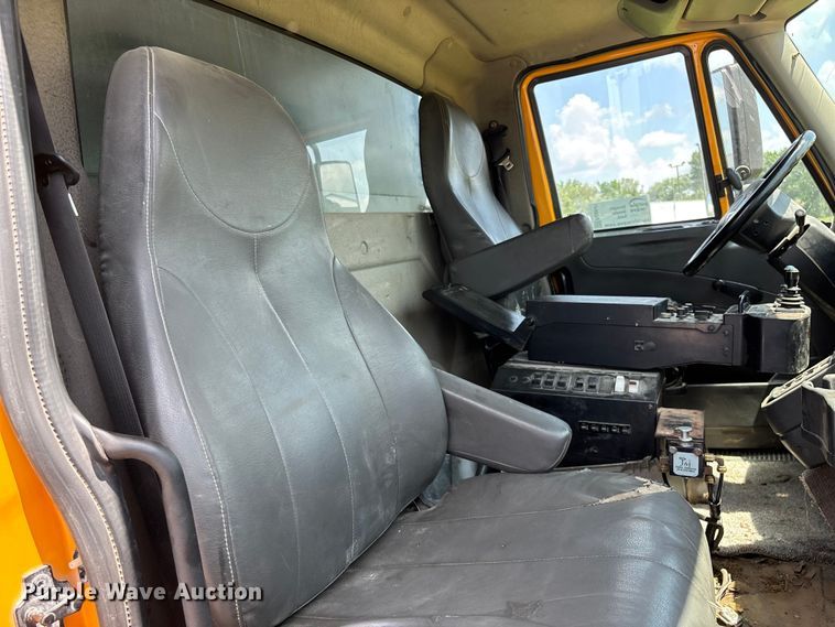 image for item FG0541 2009 International WorkStar 7500 dump truck