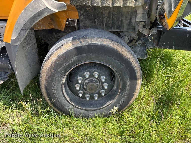 image for item FG0541 2009 International WorkStar 7500 dump truck