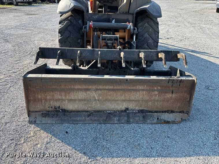 image for item FG0546 2007 Case 570MXT landscape tractor