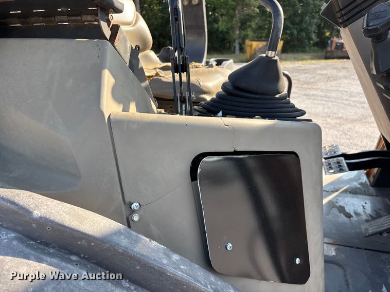 image for item FG0546 2007 Case 570MXT landscape tractor