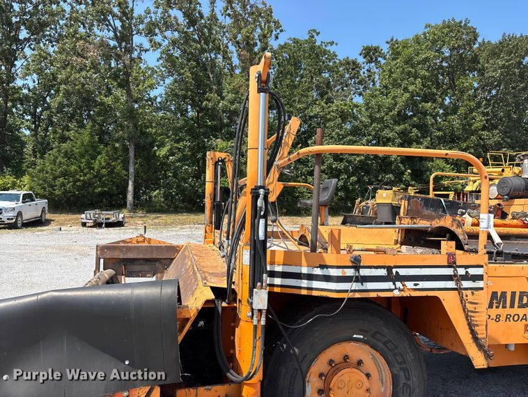 image for item FG0547 2005 Midland SPD-8 road widener