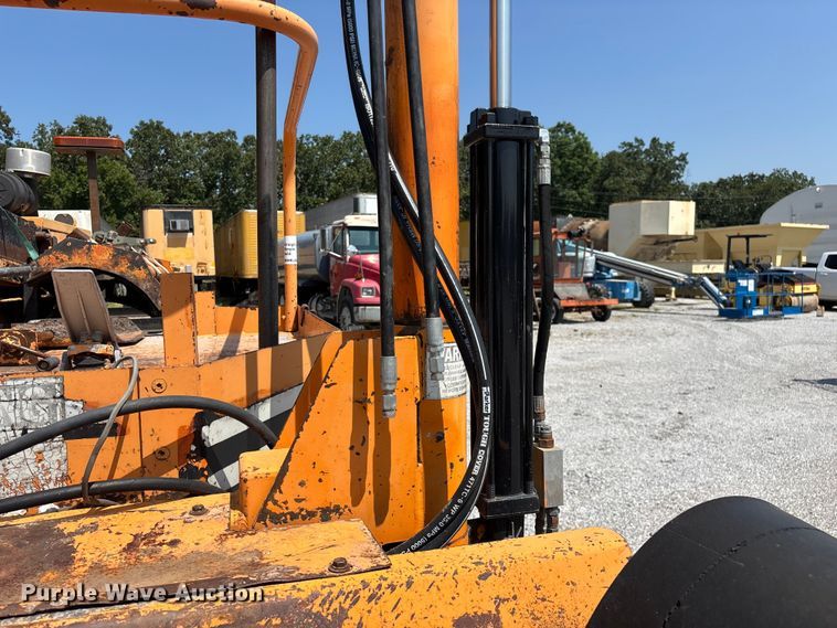 image for item FG0547 2005 Midland SPD-8 road widener