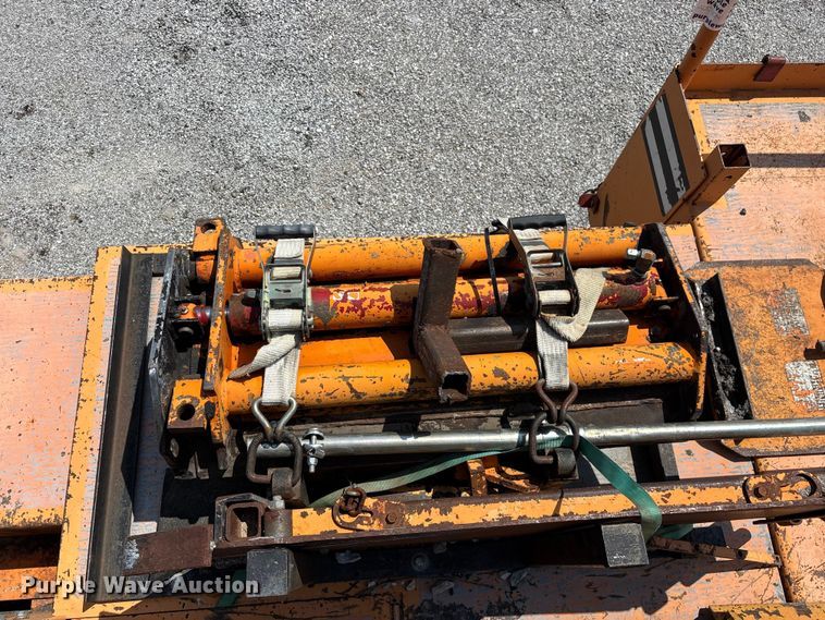image for item FG0547 2005 Midland SPD-8 road widener