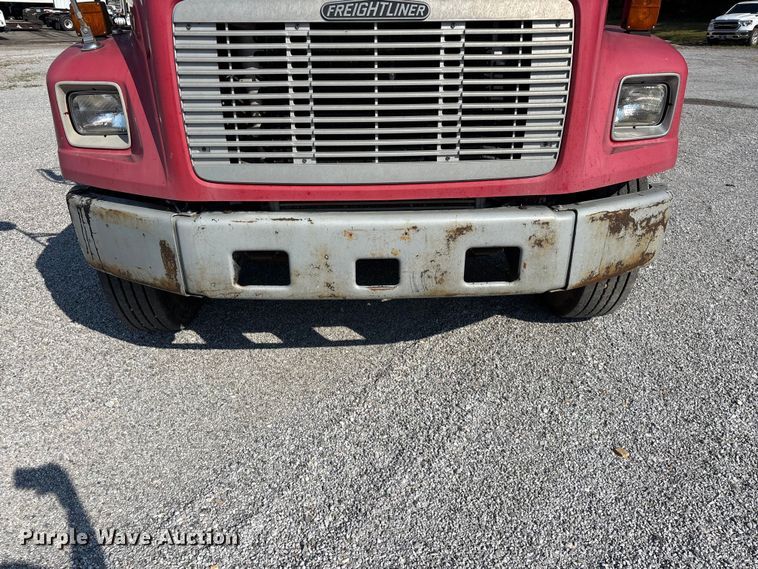 image for item FG0548 1996 Freightliner Cascadia water truck