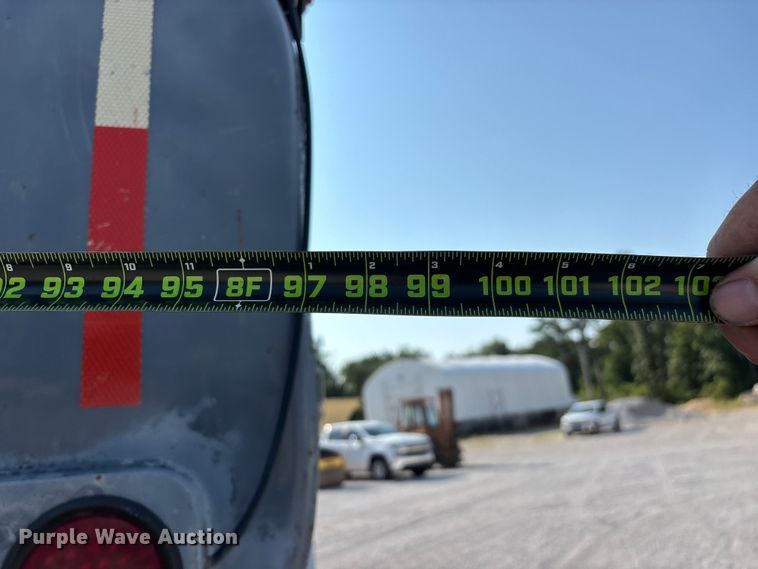 image for item FG0548 1996 Freightliner Cascadia water truck