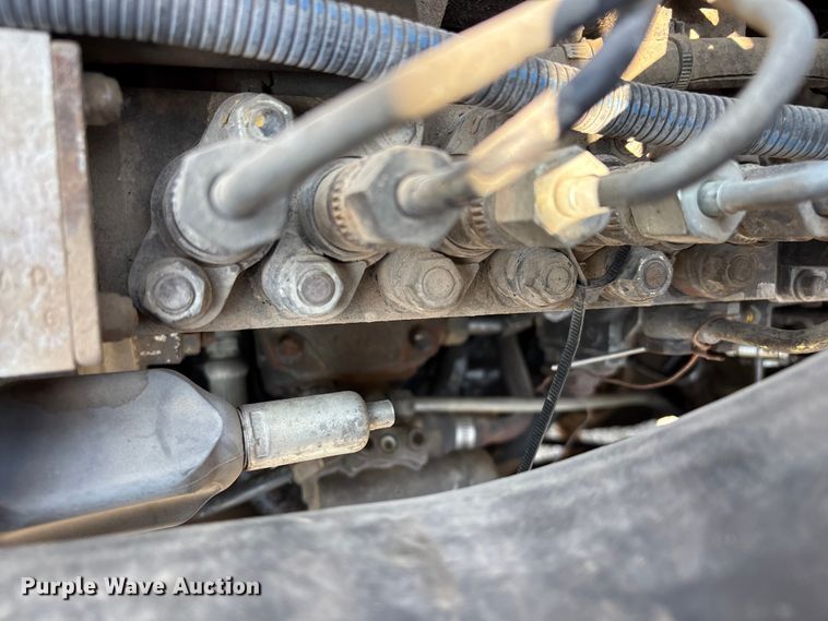 image for item FG0548 1996 Freightliner Cascadia water truck