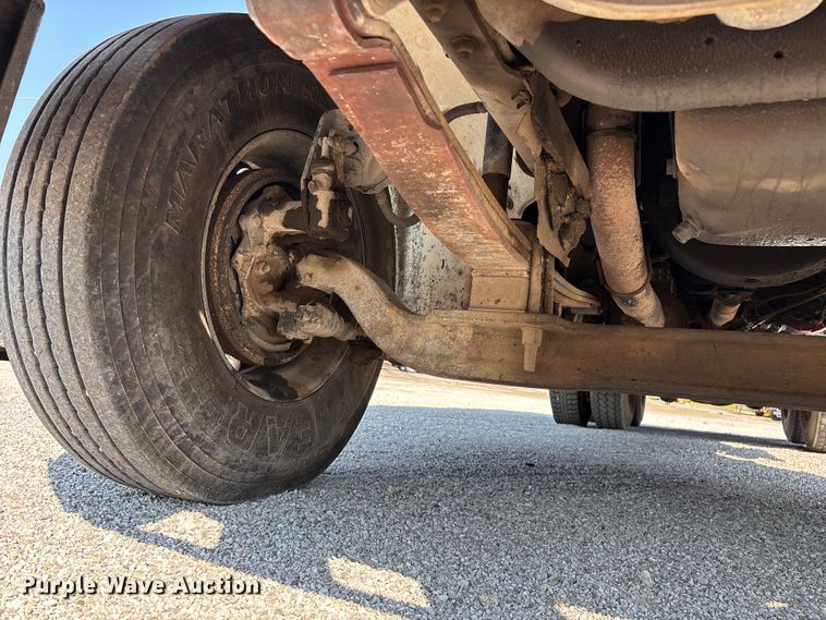 image for item FG0548 1996 Freightliner Cascadia water truck