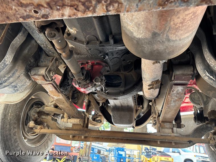 image for item FG0548 1996 Freightliner Cascadia water truck