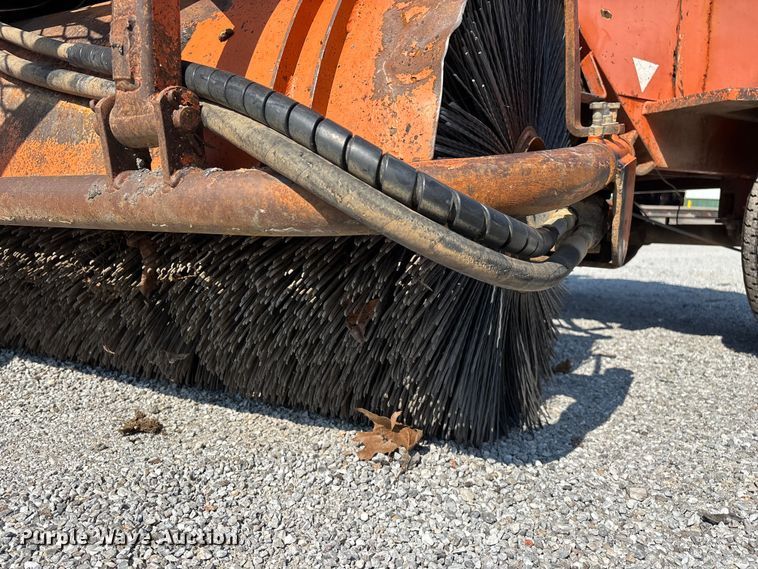 image for item FG0549 Broce RC 350 broom