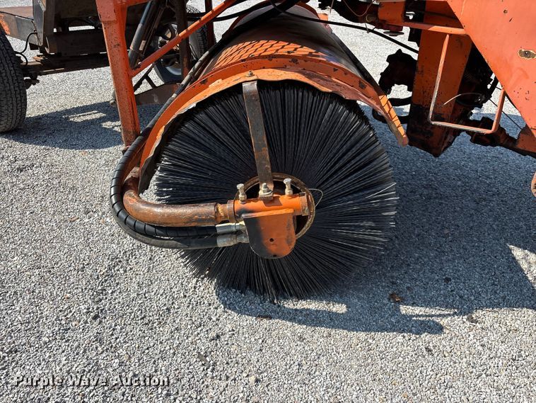 image for item FG0549 Broce RC 350 broom