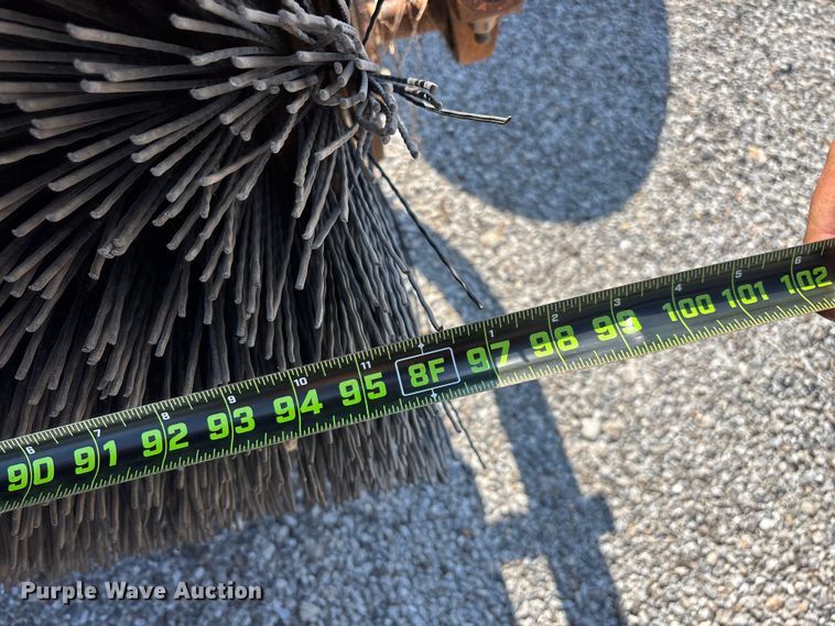 image for item FG0549 Broce RC 350 broom