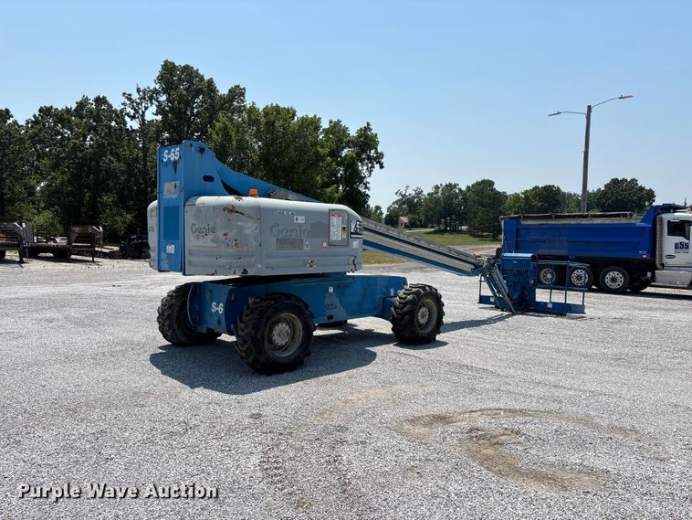 image for item FG0551 2002 Genie S65 boom lift