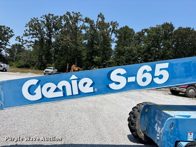 image for item FG0551 2002 Genie S65 boom lift