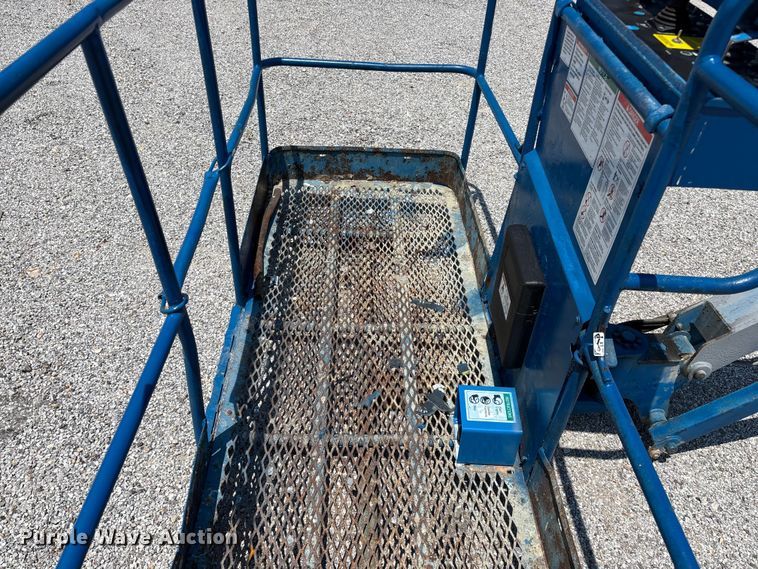 image for item FG0551 2002 Genie S65 boom lift