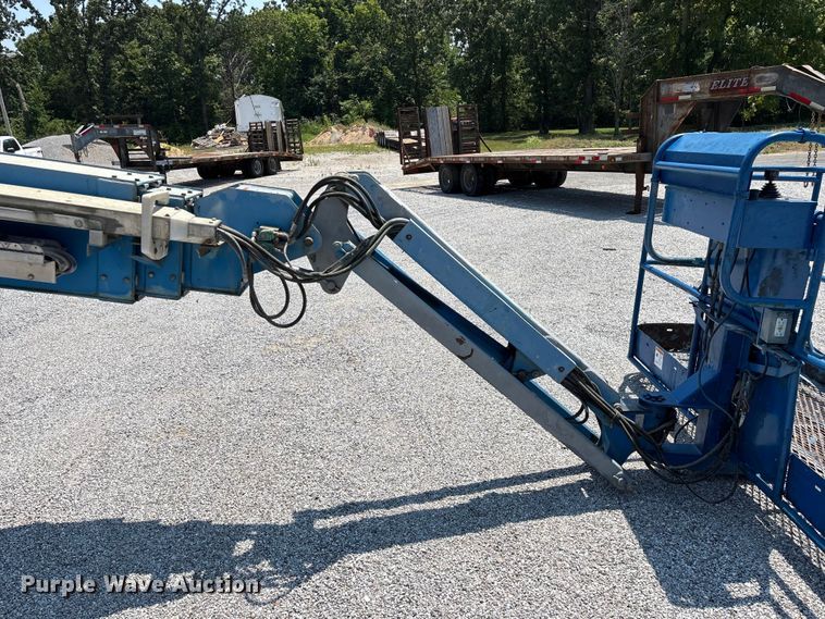 image for item FG0551 2002 Genie S65 boom lift