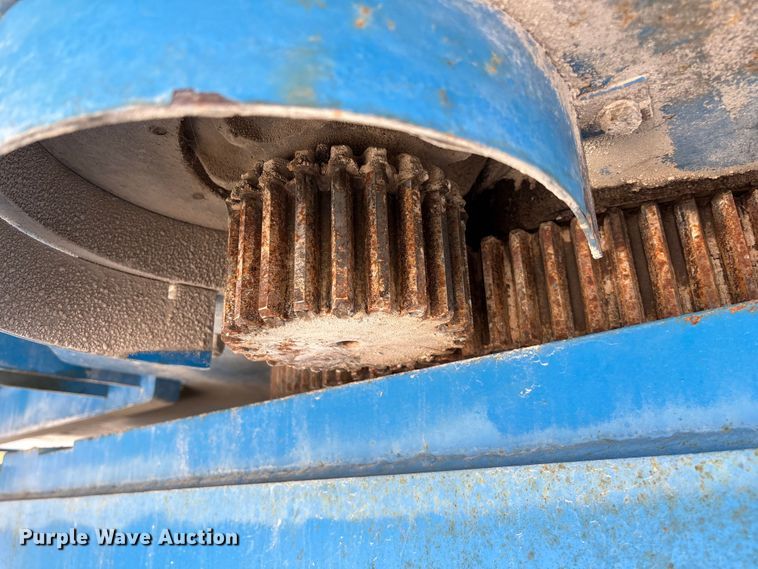image for item FG0551 2002 Genie S65 boom lift