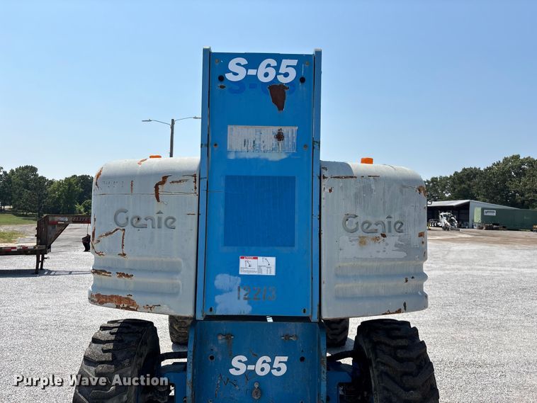 image for item FG0551 2002 Genie S65 boom lift