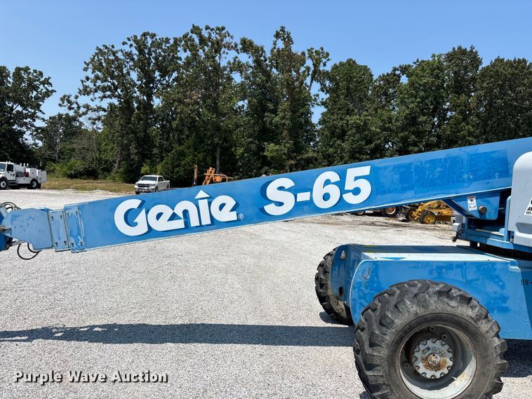 image for item FG0551 2002 Genie S65 boom lift