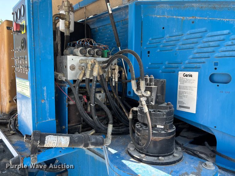 image for item FG0551 2002 Genie S65 boom lift