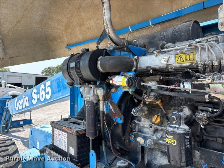 image for item FG0551 2002 Genie S65 boom lift