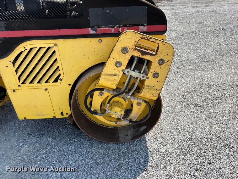 image for item FG0552 Hypac C747C double drum vibratory roller