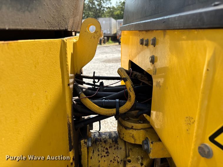 image for item FG0552 Hypac C747C double drum vibratory roller