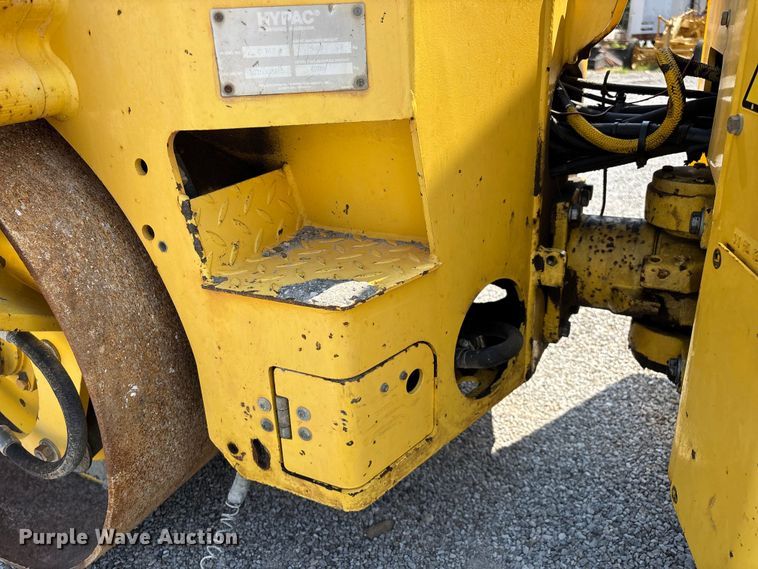 image for item FG0552 Hypac C747C double drum vibratory roller