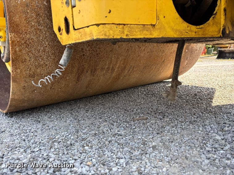 image for item FG0552 Hypac C747C double drum vibratory roller