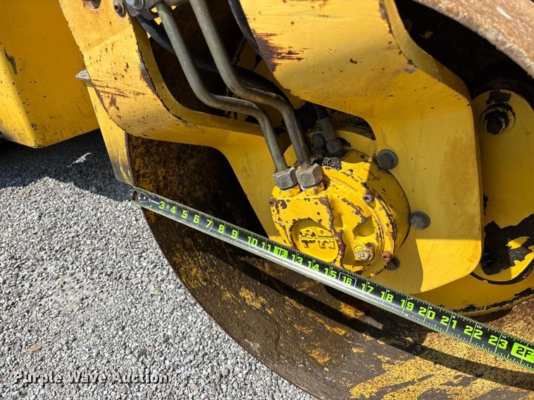 image for item FG0552 Hypac C747C double drum vibratory roller
