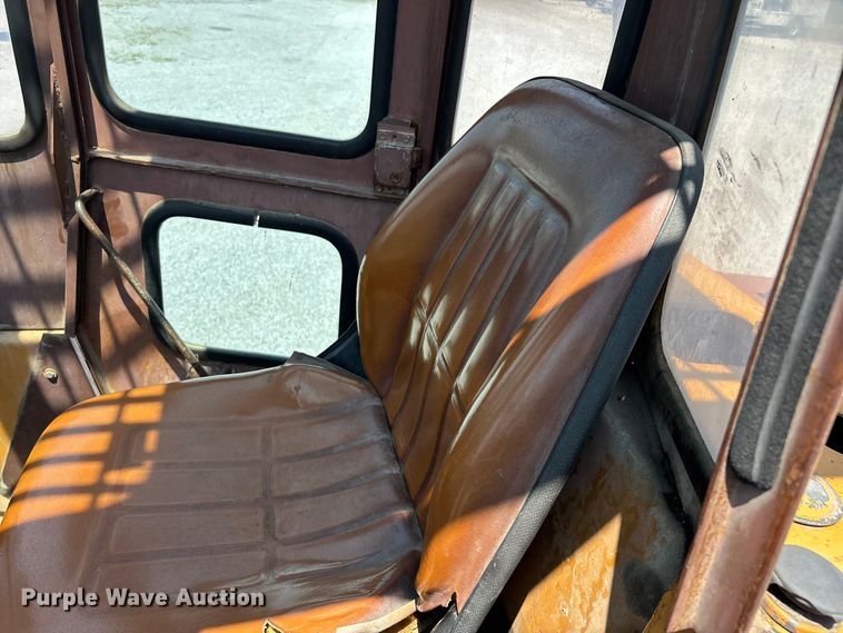 image for item FG0554 1993 Case 586E forklift