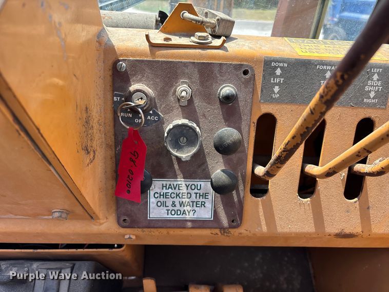 image for item FG0554 1993 Case 586E forklift