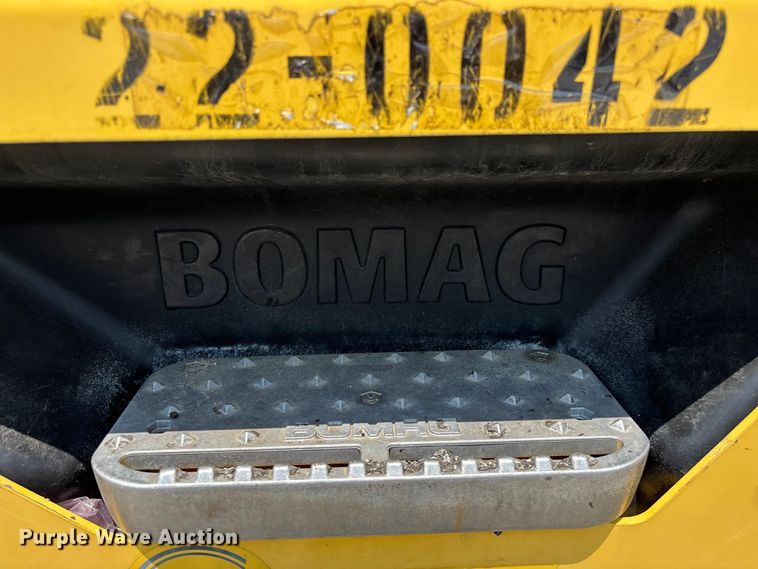 image for item FG0555 2015 Bomag BW 161 AD-5 double drum vibratory roller
