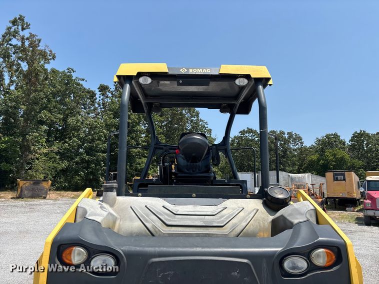 image for item FG0555 2015 Bomag BW 161 AD-5 double drum vibratory roller