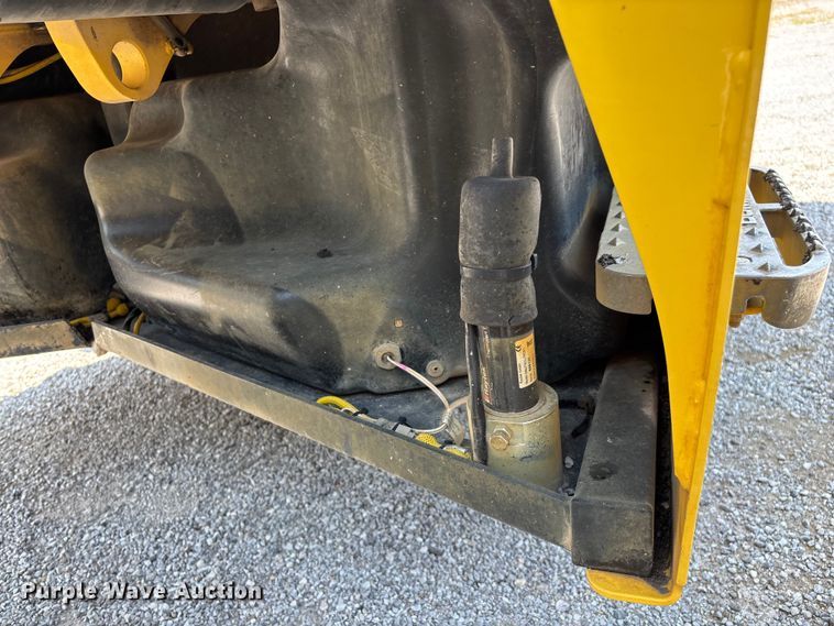 image for item FG0555 2015 Bomag BW 161 AD-5 double drum vibratory roller