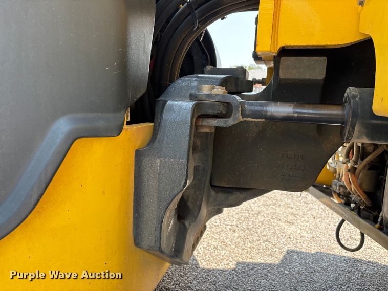 image for item FG0555 2015 Bomag BW 161 AD-5 double drum vibratory roller