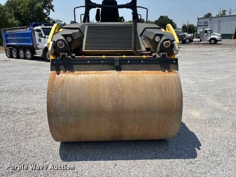 image for item FG0555 2015 Bomag BW 161 AD-5 double drum vibratory roller